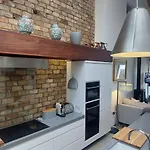 Sophisticated Seafront 3bd Suntrap Landscaped Yard Apartmán *
