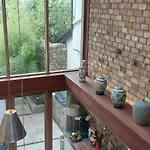 Sophisticated Seafront 3bd Suntrap Landscaped Yard