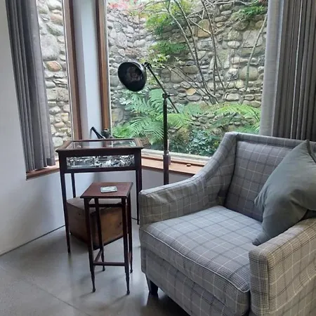 Sophisticated Seafront 3bd Suntrap Landscaped Yard Casa vacanze *