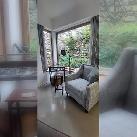 Casa vacanze Sophisticated Seafront 3bd Suntrap Landscaped Yard